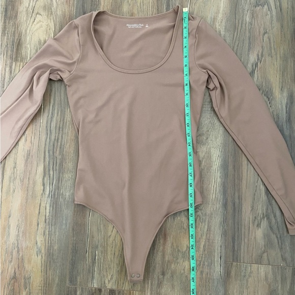 Abercrombie & Fitch Beige Bodysuit - Picture 11 of 11